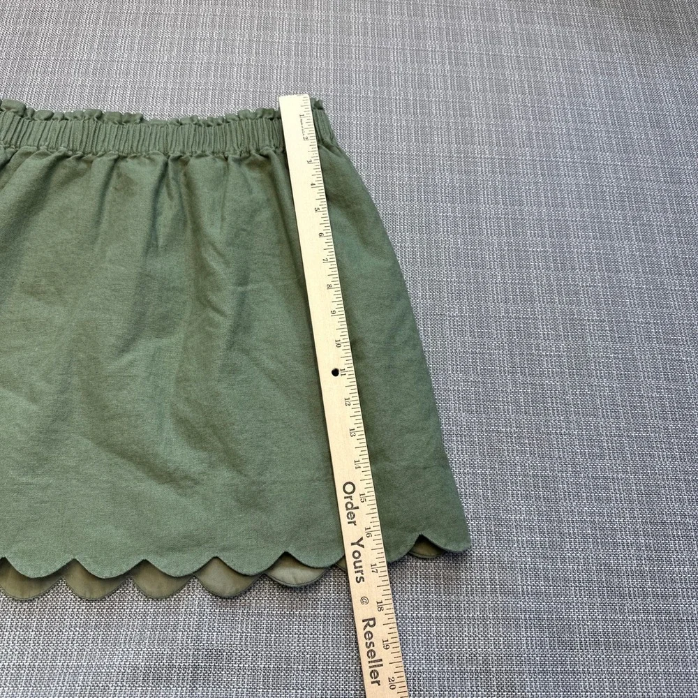 Coastal Linen Blend Scalloped Hem‎ Olive Mini Skirt size 6 Preppy Resort
